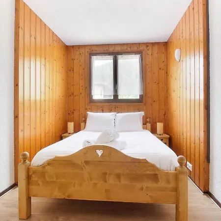 Apartment La Griaz - Chaleureux Et Cosy -vue Sur Les Montagnes - Grand Balcon